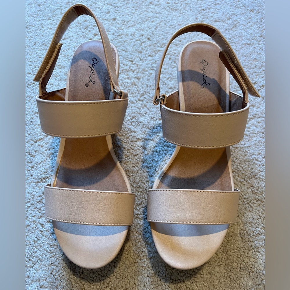 ❤️Qupid Cream Colored Sandals